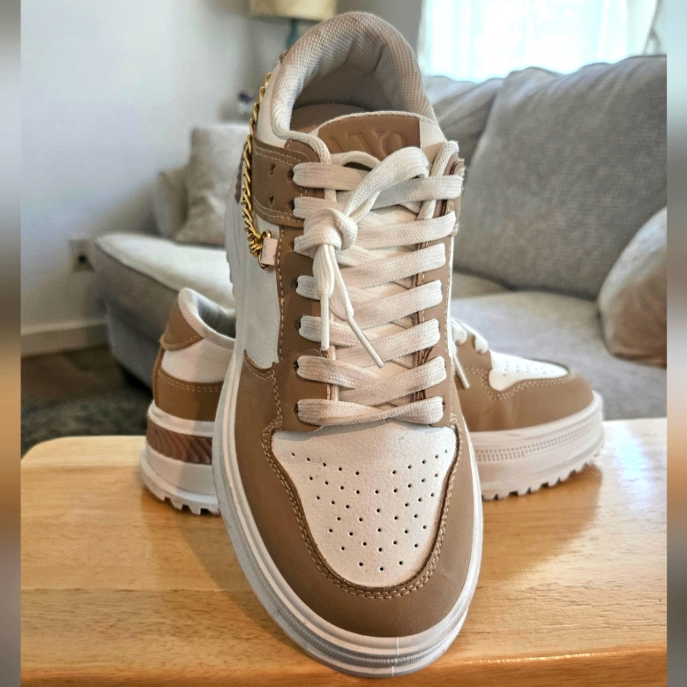 Worn Once - YVO - Lightweight White & Tan Lace-up Shoes- Size 7 Womens